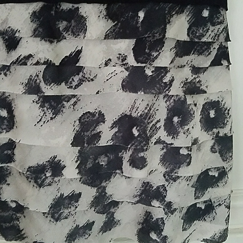 Black printed tank - Picture 2 of 4